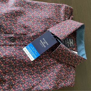 Society of Threads Men’s L/S Dress style shirt.  Size L. Never worn